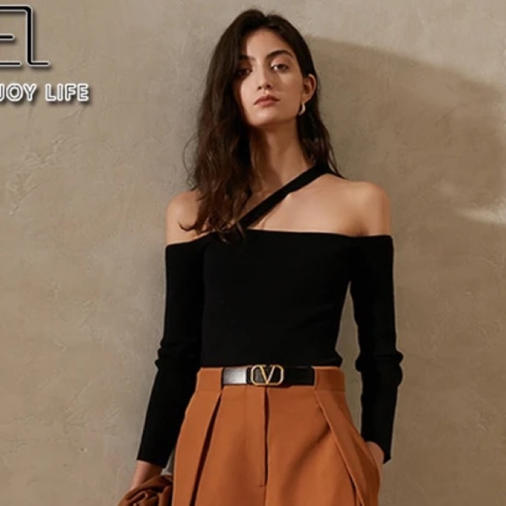 Amy Enjoy Life Design One-Shoulder Sling Top
